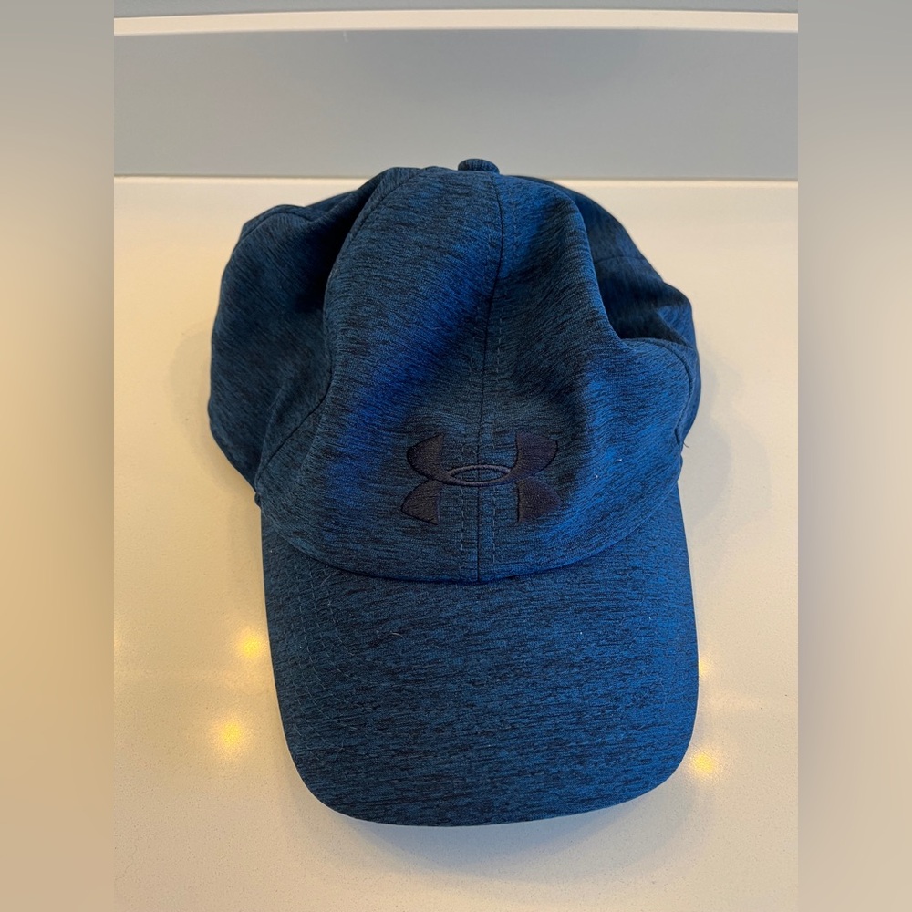 Women’s adjustable lightweight blue under Armour hat